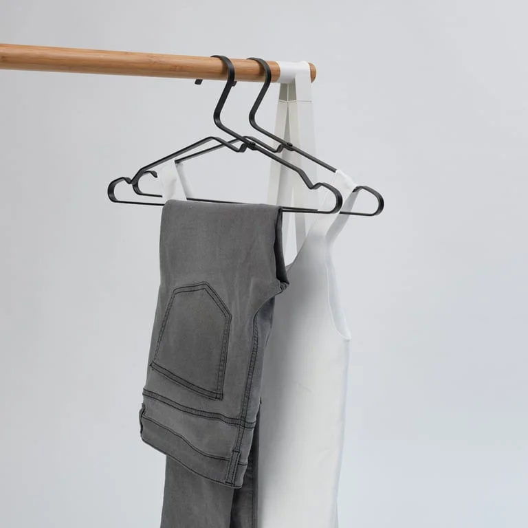 Закачалки за дрехи Brabantia Linn Black, алуминий, черни, 4 броя