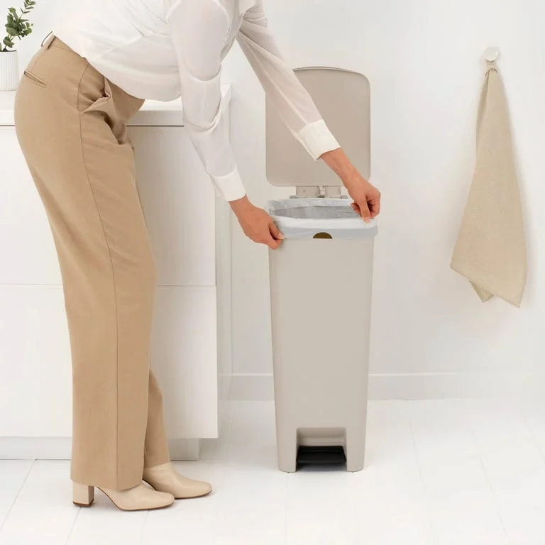 Pedal Waste Bin Brabantia StepUp 40L, Soft Beige
