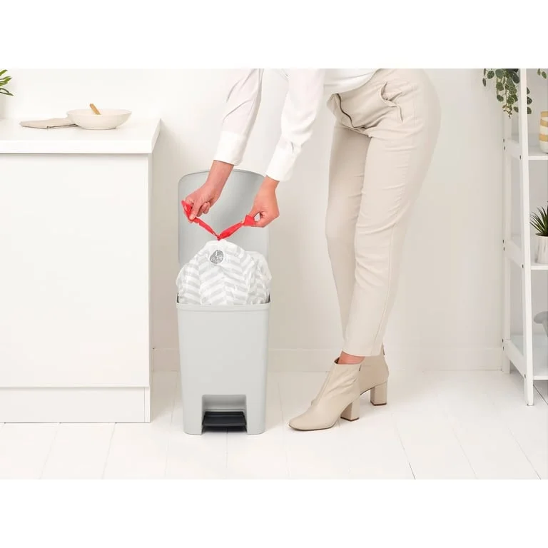 Pedal Waste Bin Brabantia StepUp 25L, Light Grey