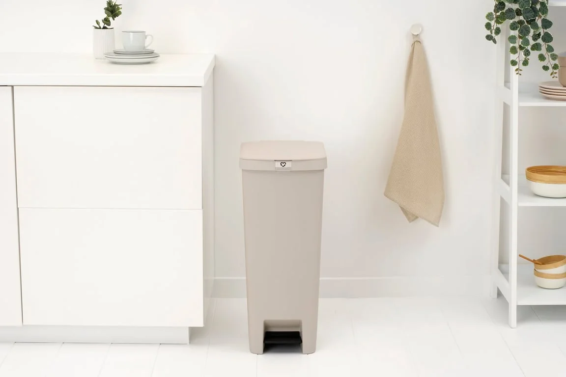 Pedal Waste Bin Brabantia StepUp 40L, Soft Beige