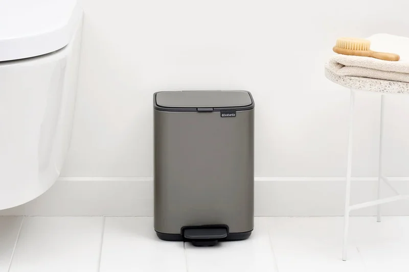 Кош за смет Brabantia Bo Pedal 4L, Platinum