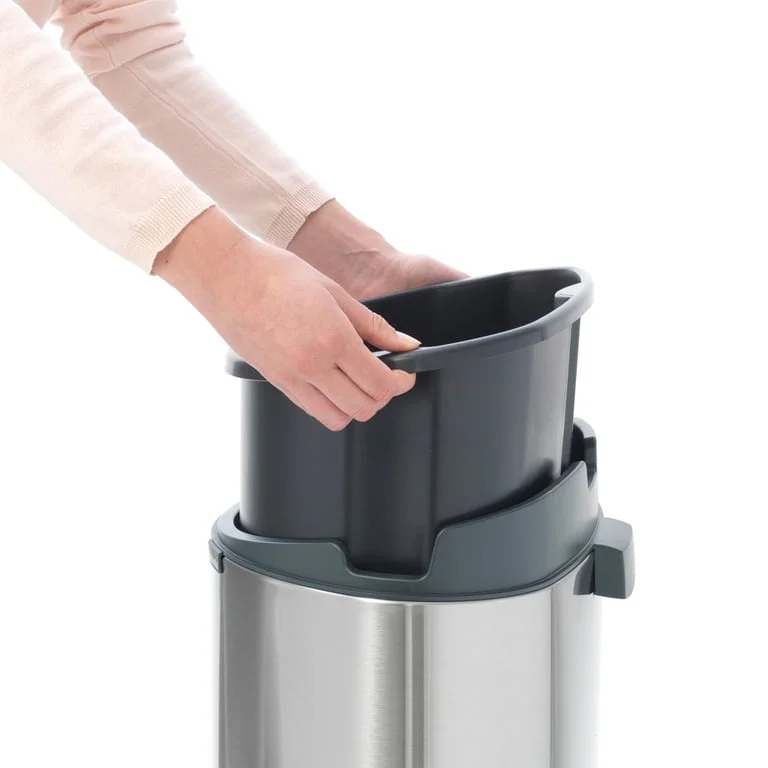 Touch Bin NewIcon Brabantia 40L Grey Lid, Matt Black Body