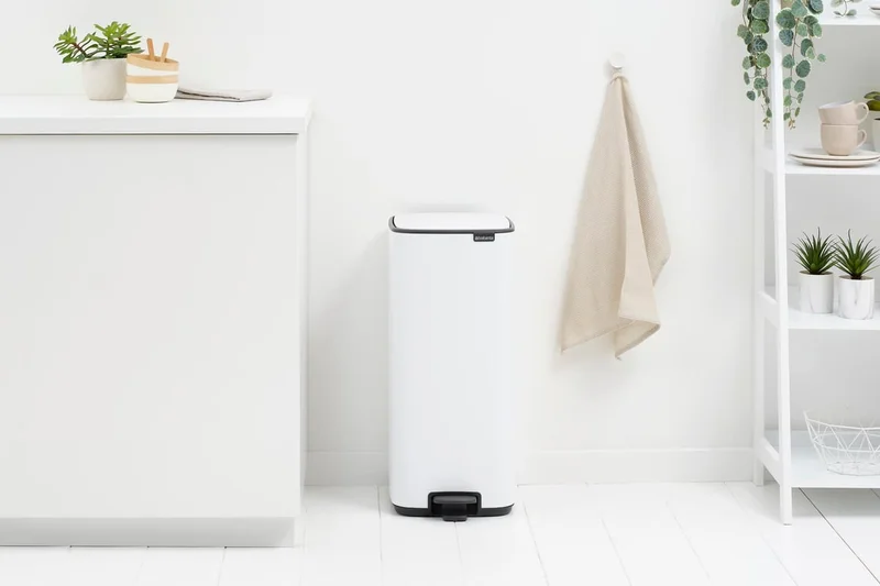 Кош за смет Brabantia Bo Pedal 30L, White