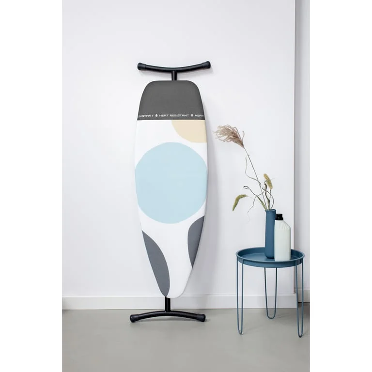 Маса за гладене Brabantia D 135x45cm с топлоустойчива зона за ютия, Spring Bubbles