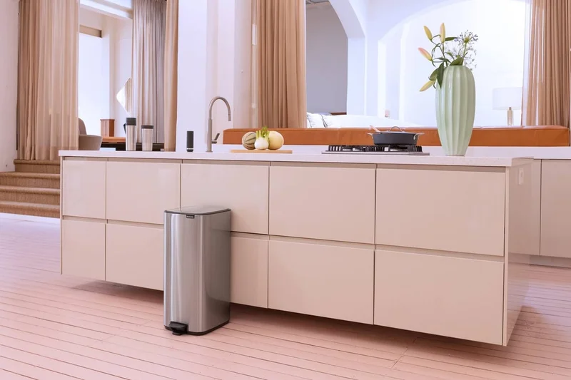 Кош за смет Brabantia Bo Pedal 30L, Matt Steel Fingerprint Proof