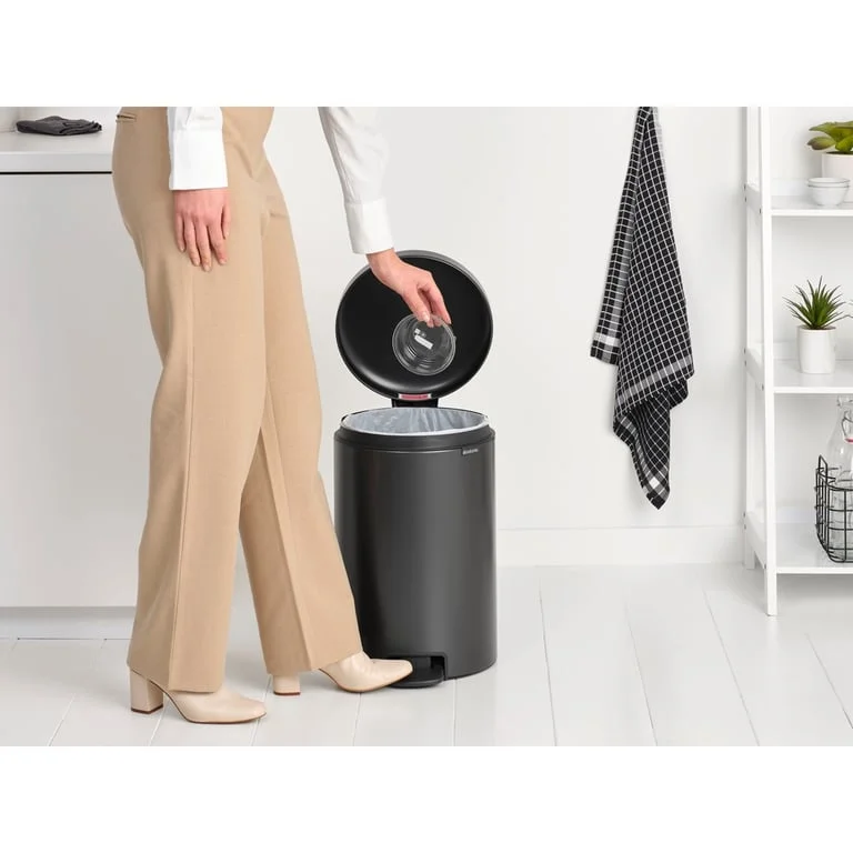 Кош за смет с педал Brabantia NewIcon 20L, Confident Grey