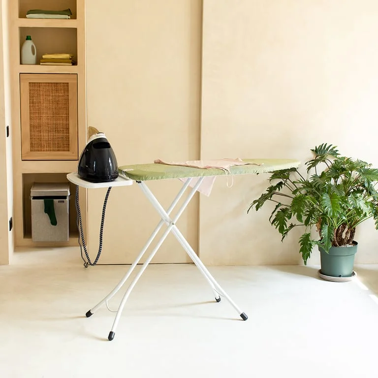 Маса за гладене Brabantia B 124x38cm с поставка за парогенератор, Calm Rustle