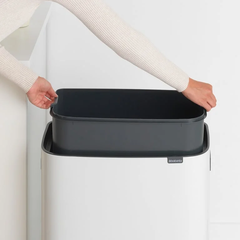 Bo Touch Bin Brabantia, 60 litre, Plastic Bucket White