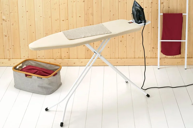 Маса за гладене Brabantia B 124x38cm с поставка за ютия, Ecru