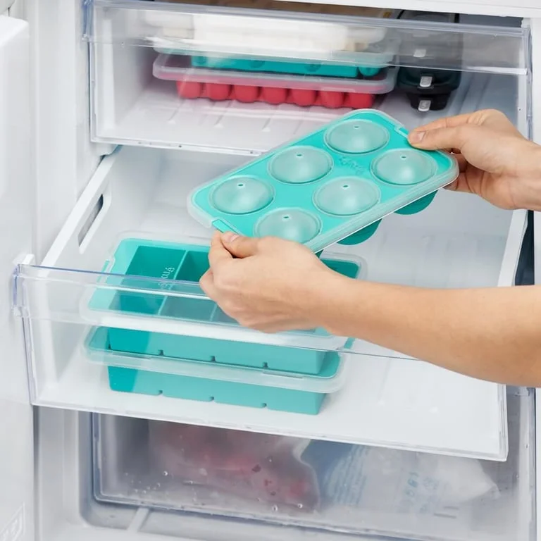 Ice Cube Tray With Lid Lekue, XL Spheres