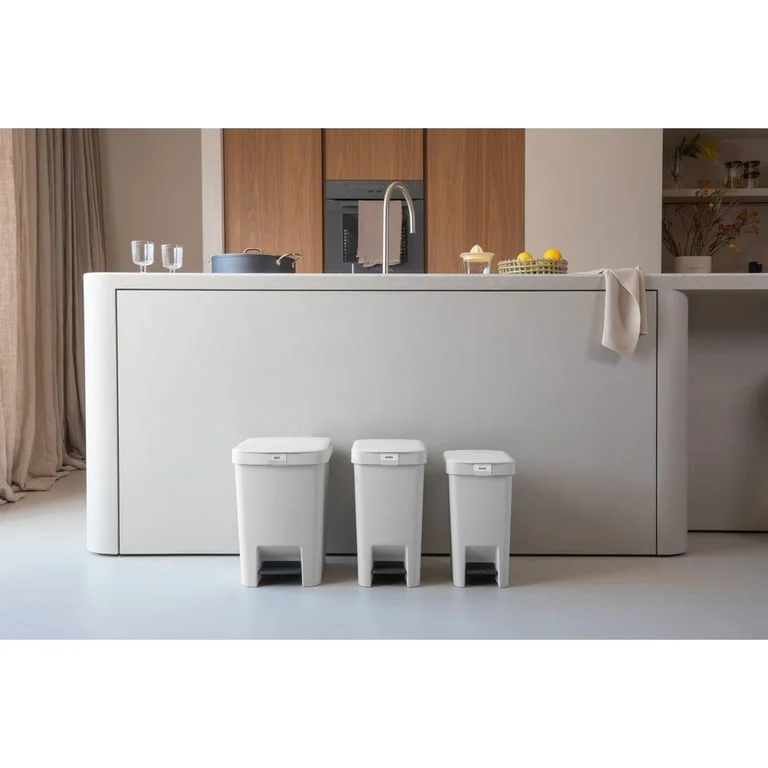 Pedal Waste Bin Brabantia StepUp 25L, Light Grey
