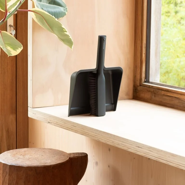 Dustpan and Brush Set Brabantia SinkSide Dark Grey