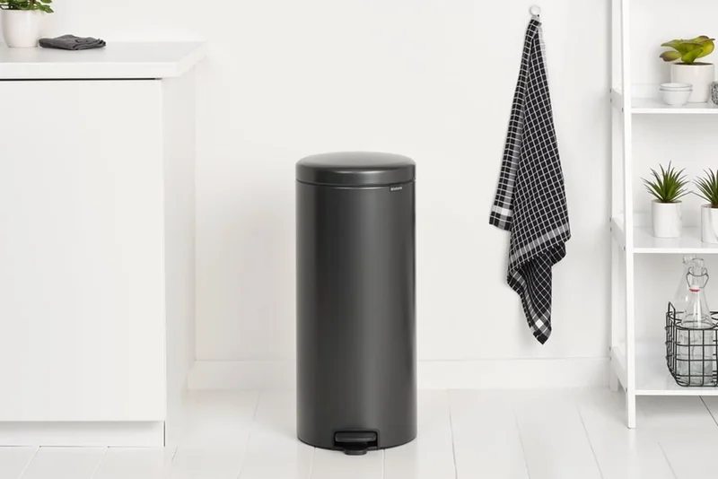 Кош за смет с педал Brabantia NewIcon 30L, Confident Grey
