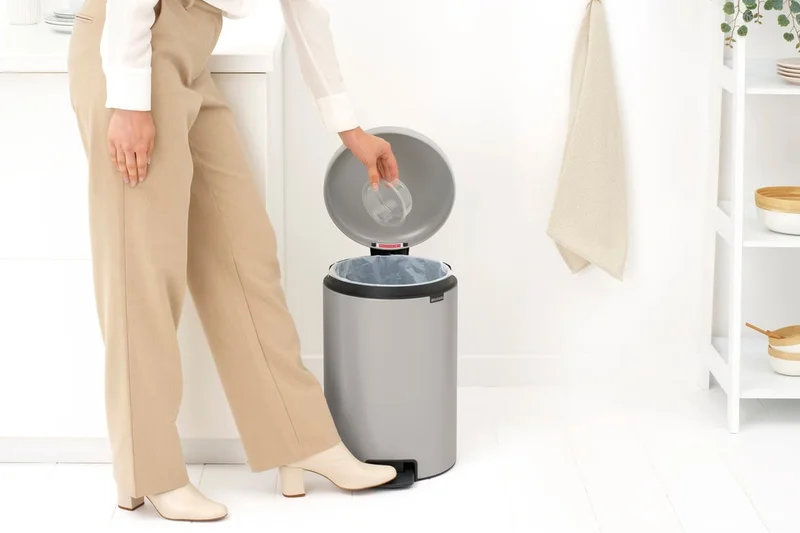 Кош за смет с педал Brabantia NewIcon 20L, Soft Grey