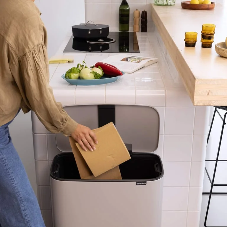 Waste Bin Brabantia Bo Pedal 60L, Soft Grey