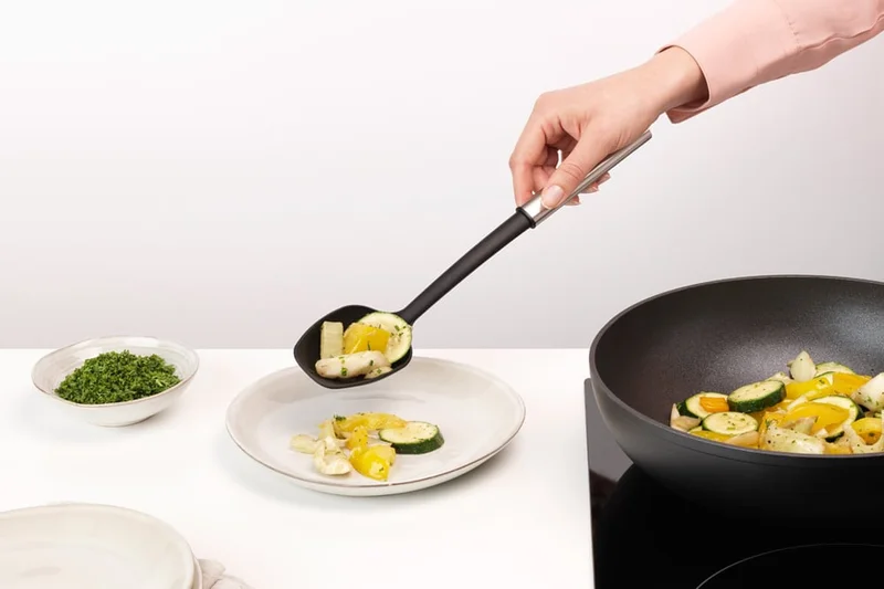 Лъжица за сервиране Brabantia Profile NEW, незалепващо покритие