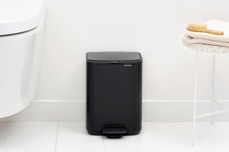 Кош за смет Brabantia Bo Pedal 4L, Matt Black