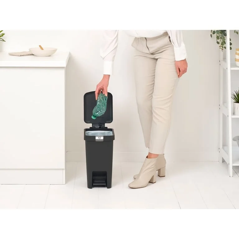 Кош за смет с педал Brabantia StepUp 10L, Dark Grey