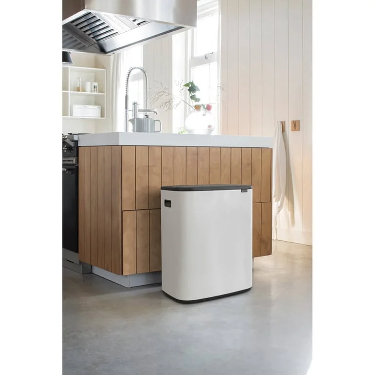 Bo Touch Bin Brabantia, 60 litre, Plastic Bucket White