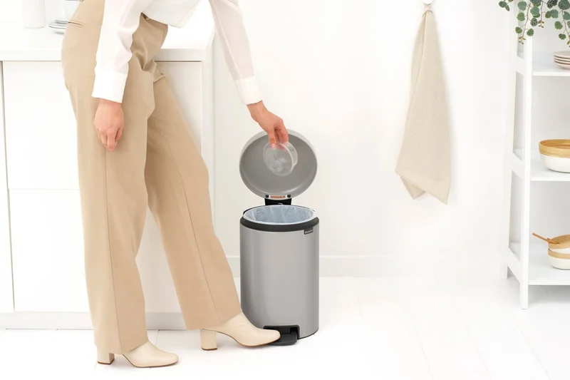 Кош за смет с педал Brabantia NewIcon 12L, Soft Grey