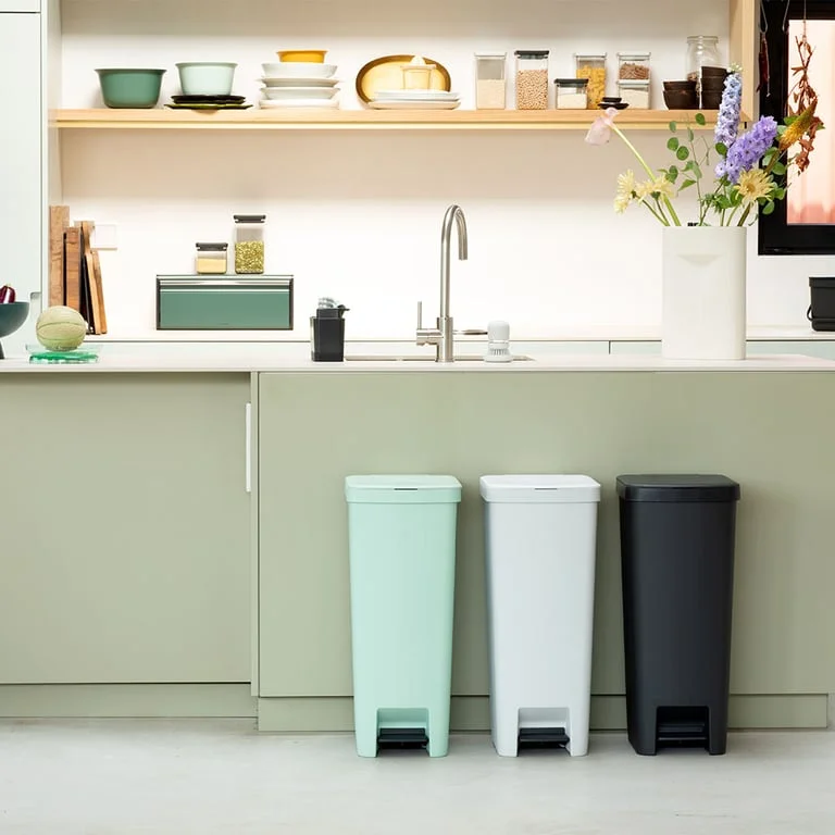 Pedal Waste Bin Brabantia StepUp 40L, Light Grey