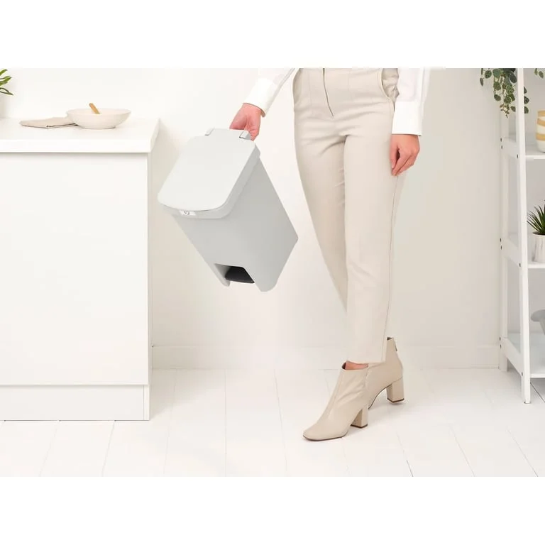 Pedal Waste Bin Brabantia StepUp 16L, Light Grey