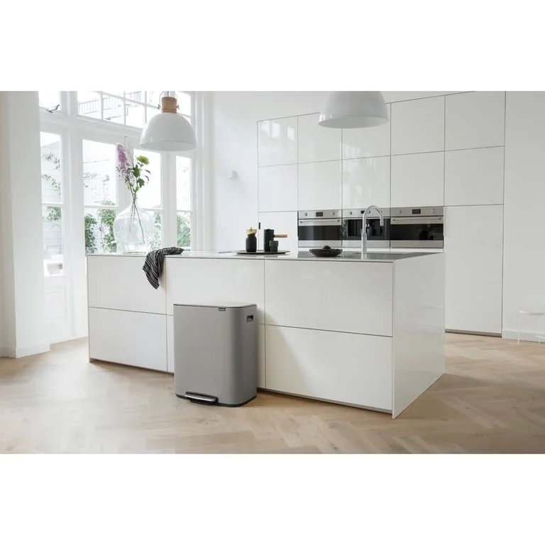 Кош за смет Brabantia Bo Pedal 60L, Mineral Concrete Grey