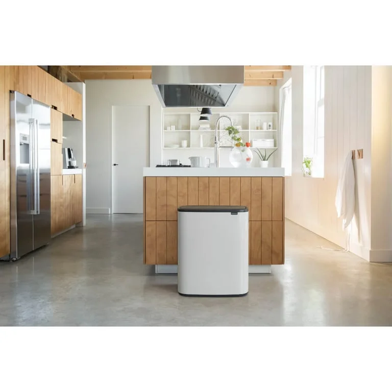 Bo Touch Bin Brabantia, 60 litre, Plastic Bucket White