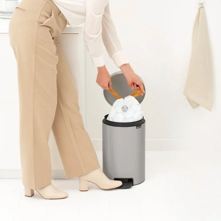 Кош за смет с педал Brabantia NewIcon 12L, Soft Grey