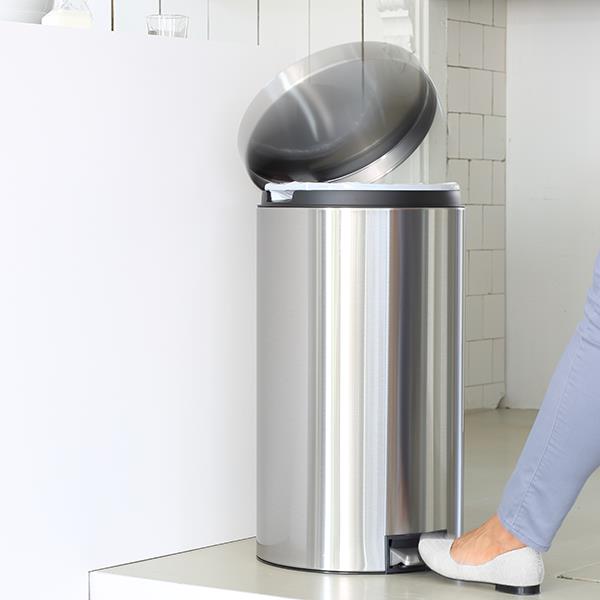 Кош за смет с педал Brabantia Silent 45L, Metallic Grey(9) - Brabantia.bg Кош за смет с педал Brabantia Silent 45L, Metallic Grey(9)