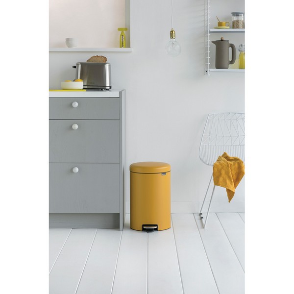 Кош за смет с педал Brabantia NewIcon 20L, Mineral Mustard Yellow(3) - Brabantia.bg Кош за смет с педал Brabantia NewIcon 20L, Mineral Mustard Yellow(3)