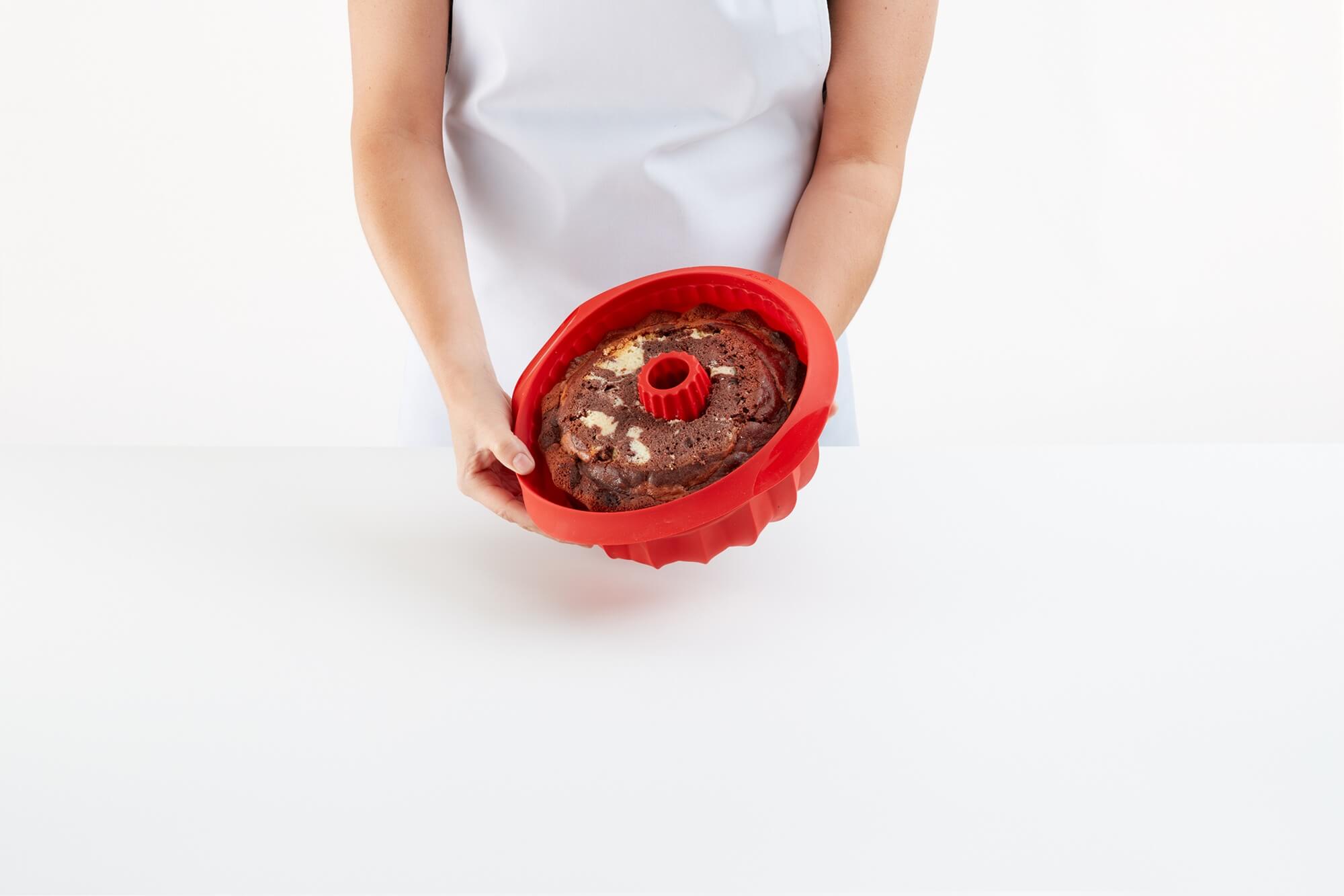 Форма за печене Lekue Ø22cm, силиконова, за кекс, дълбока(3) - Brabantia.bg Форма за печене Lekue Ø22cm, силиконова, за кекс, дълбока(3)