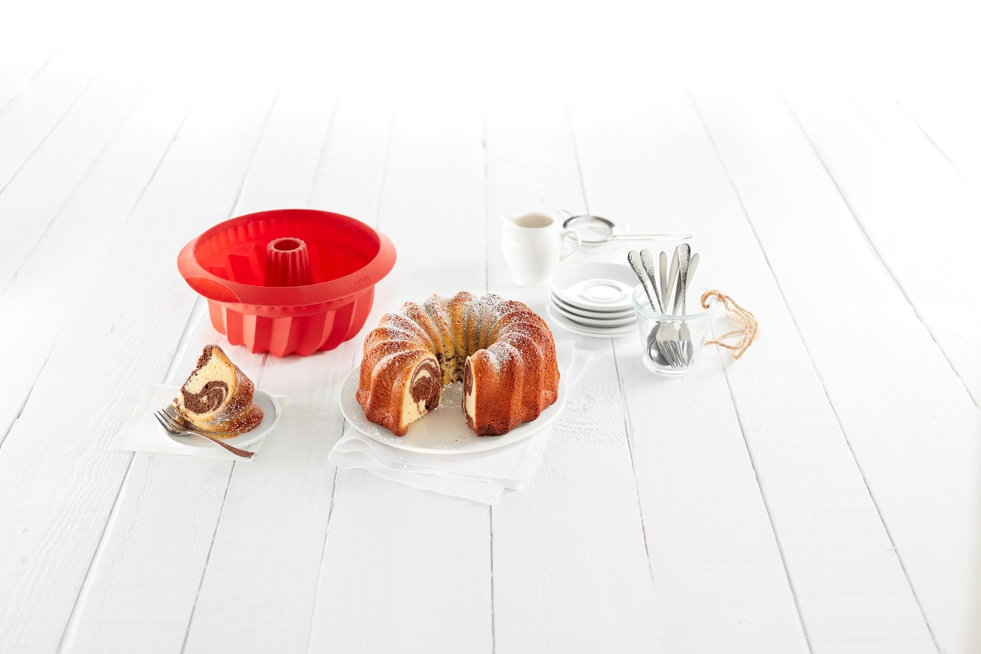 Форма за печене Lekue Ø22cm, силиконова, за кекс, дълбока(6) - Brabantia.bg Форма за печене Lekue Ø22cm, силиконова, за кекс, дълбока(6)